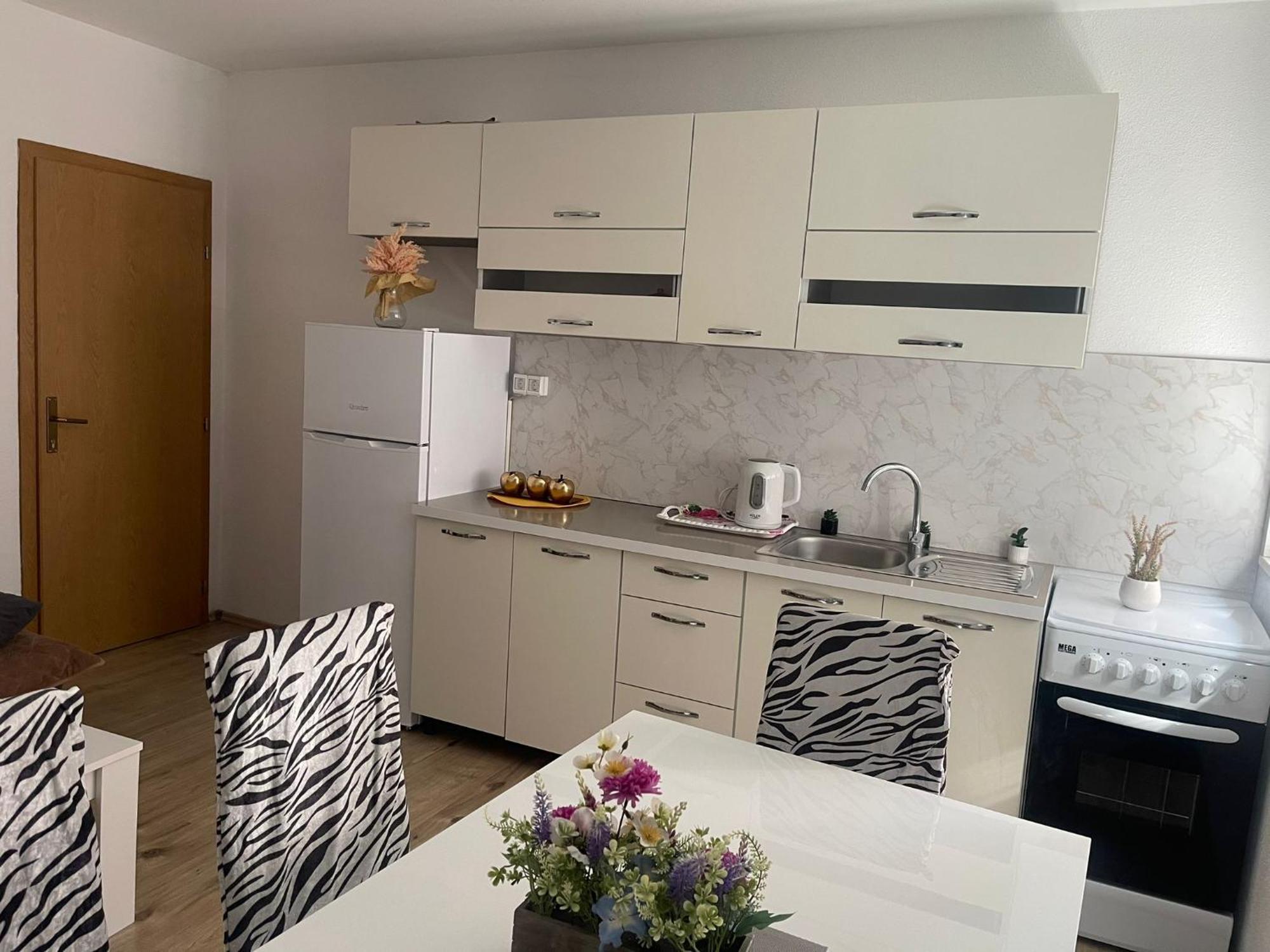 Apartmani Zuti Неум Экстерьер фото