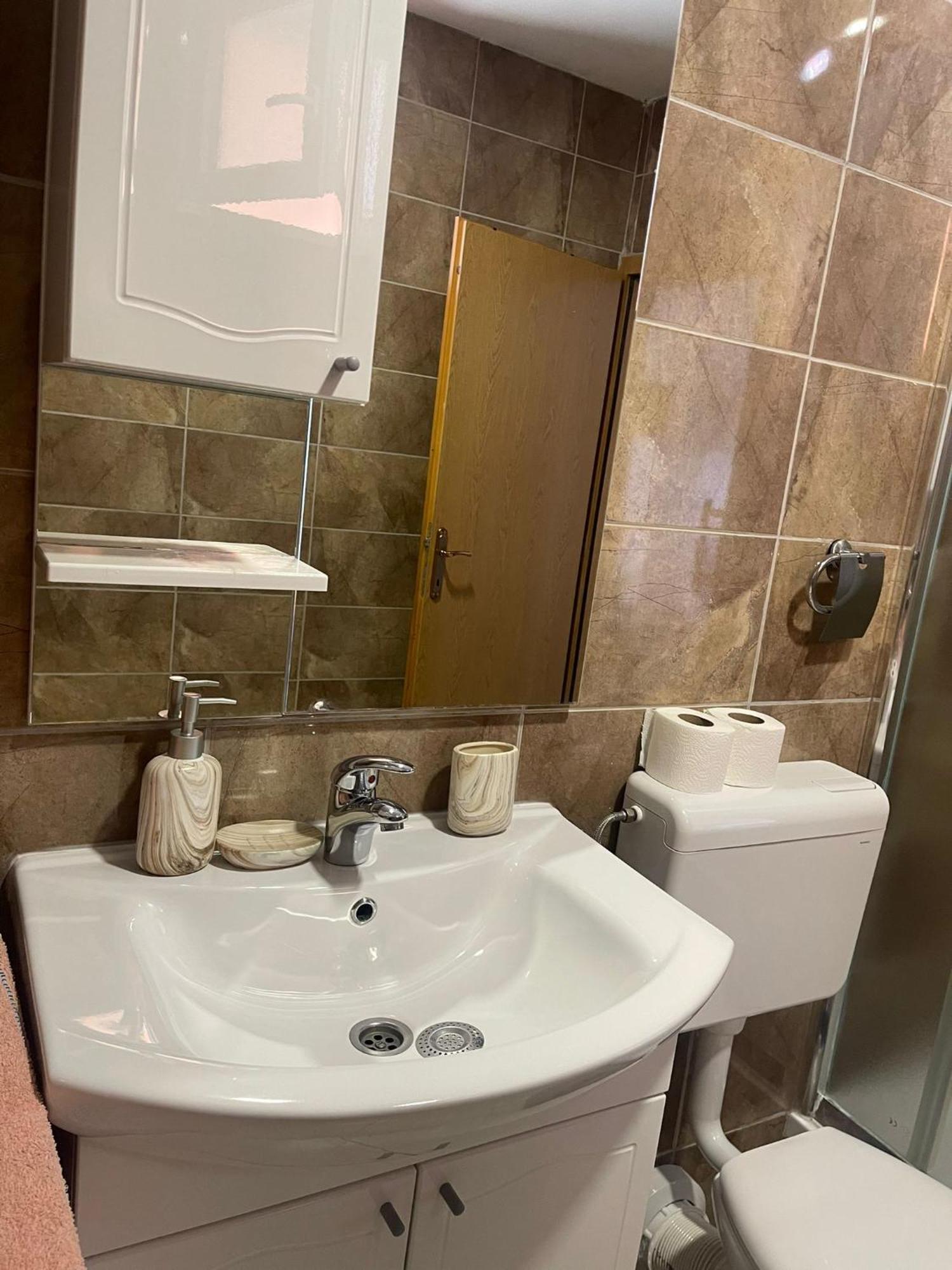 Apartmani Zuti Неум Экстерьер фото
